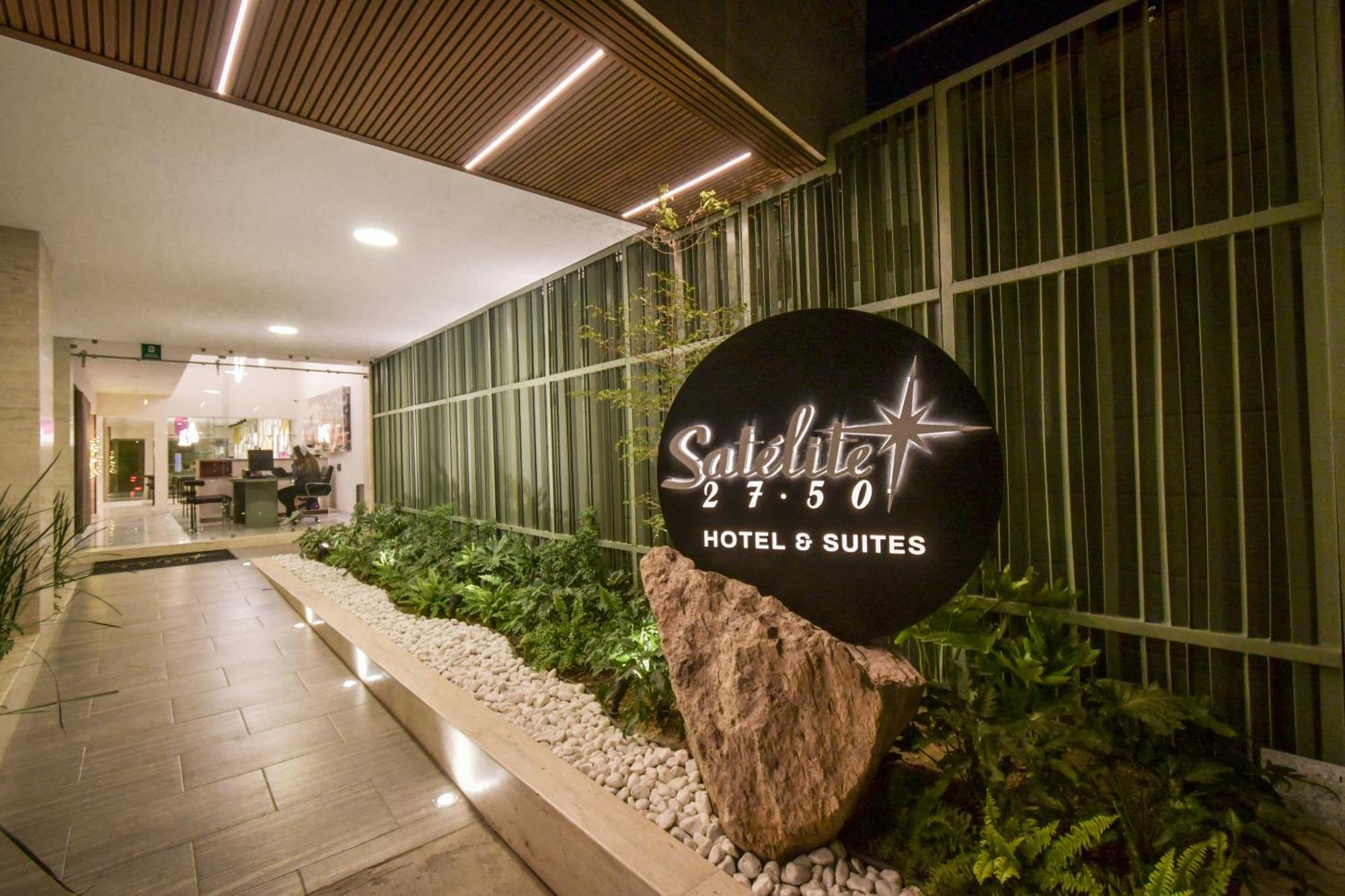 Expo Satelite 2750 Hotel & Suites Guadalajara Exterior foto